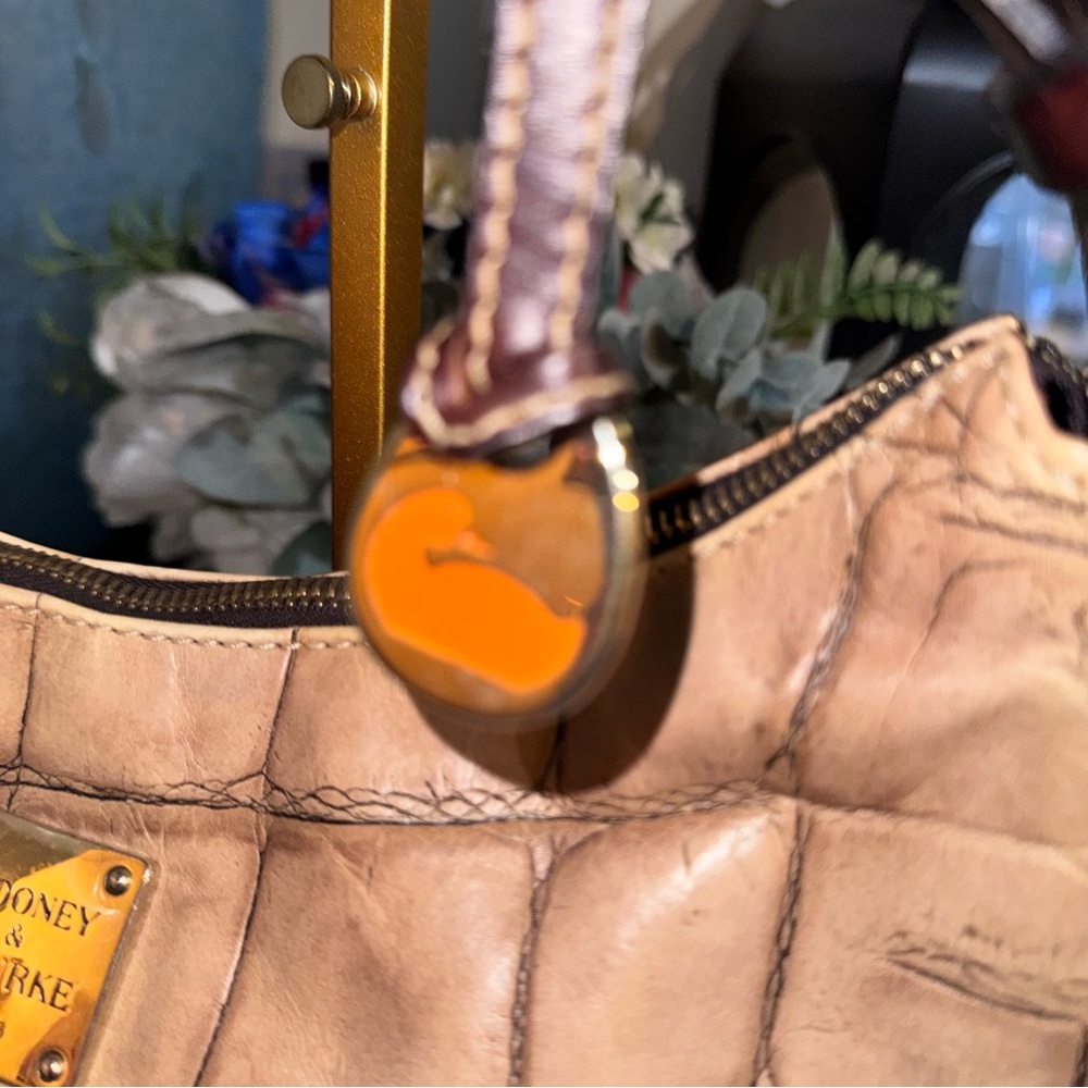 Dooney & Bourke Croc Embossed Leather Hobo bag - NWOT - Picture 6 of 16